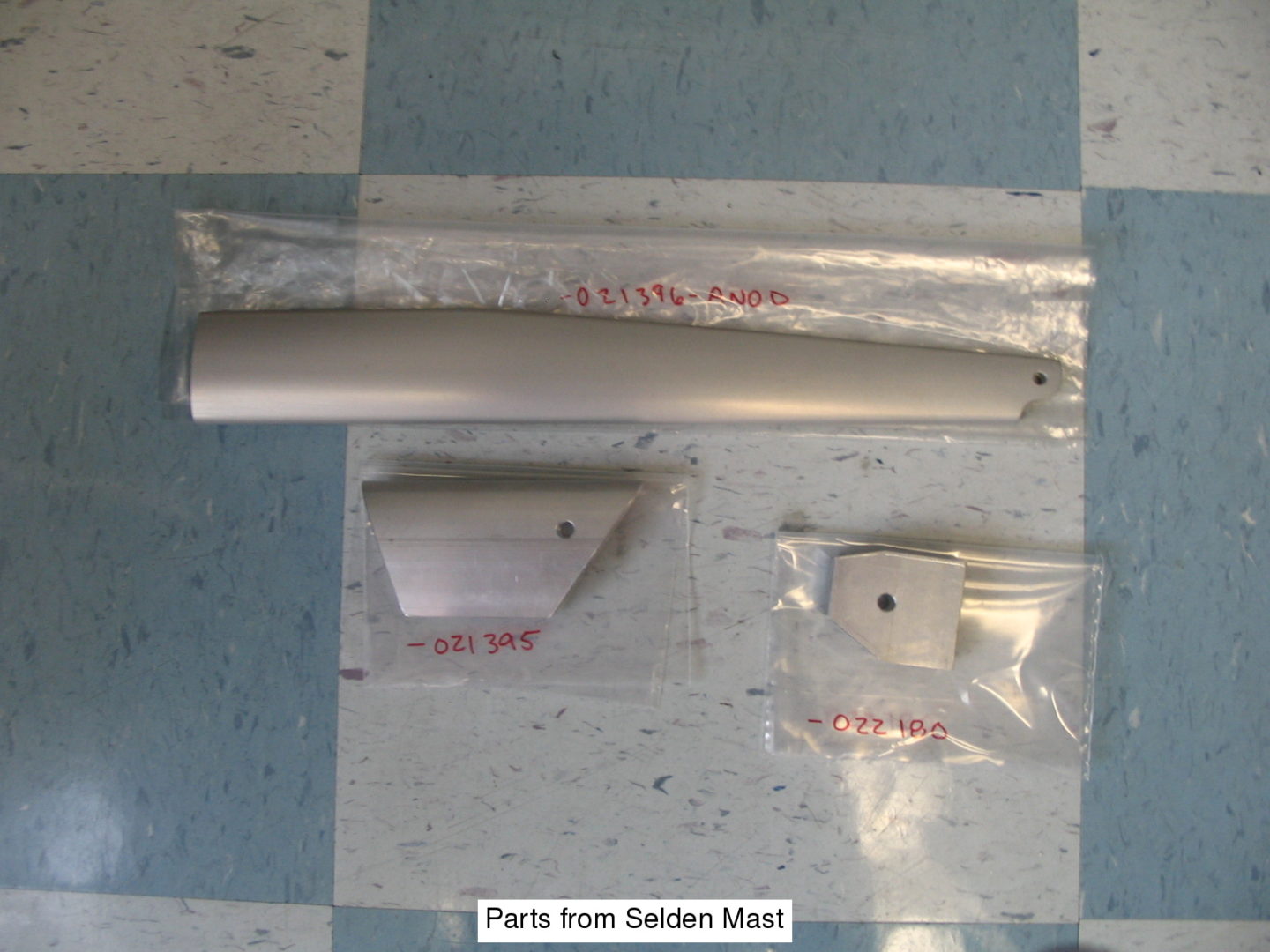 A set of parts for the plane.