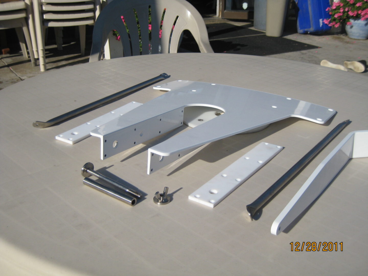 A table with some parts of the frame removed