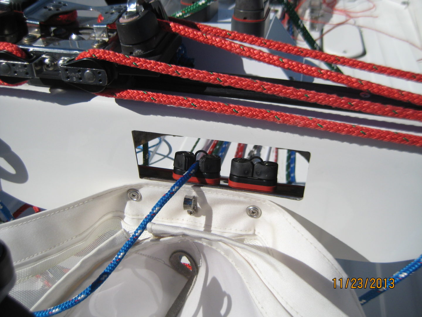 A close up of the electrical cords on a boat.